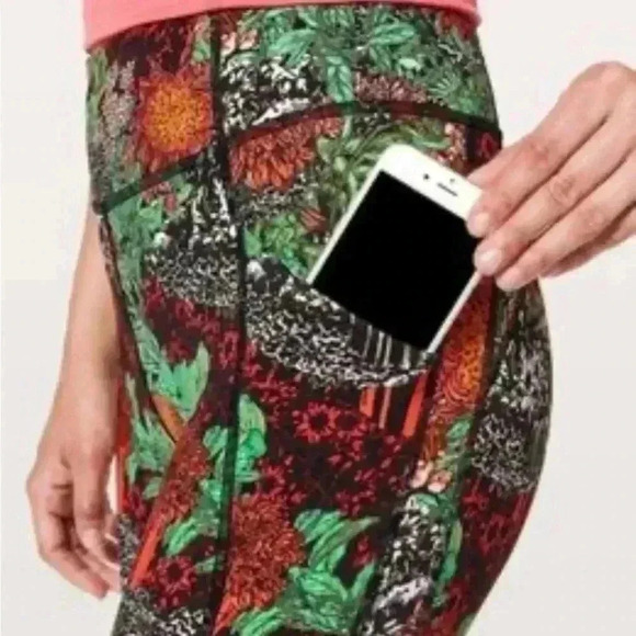 Lululemon Women’s time to sweat zen garden mutual leggings tights  floral - Picture 5 of 6